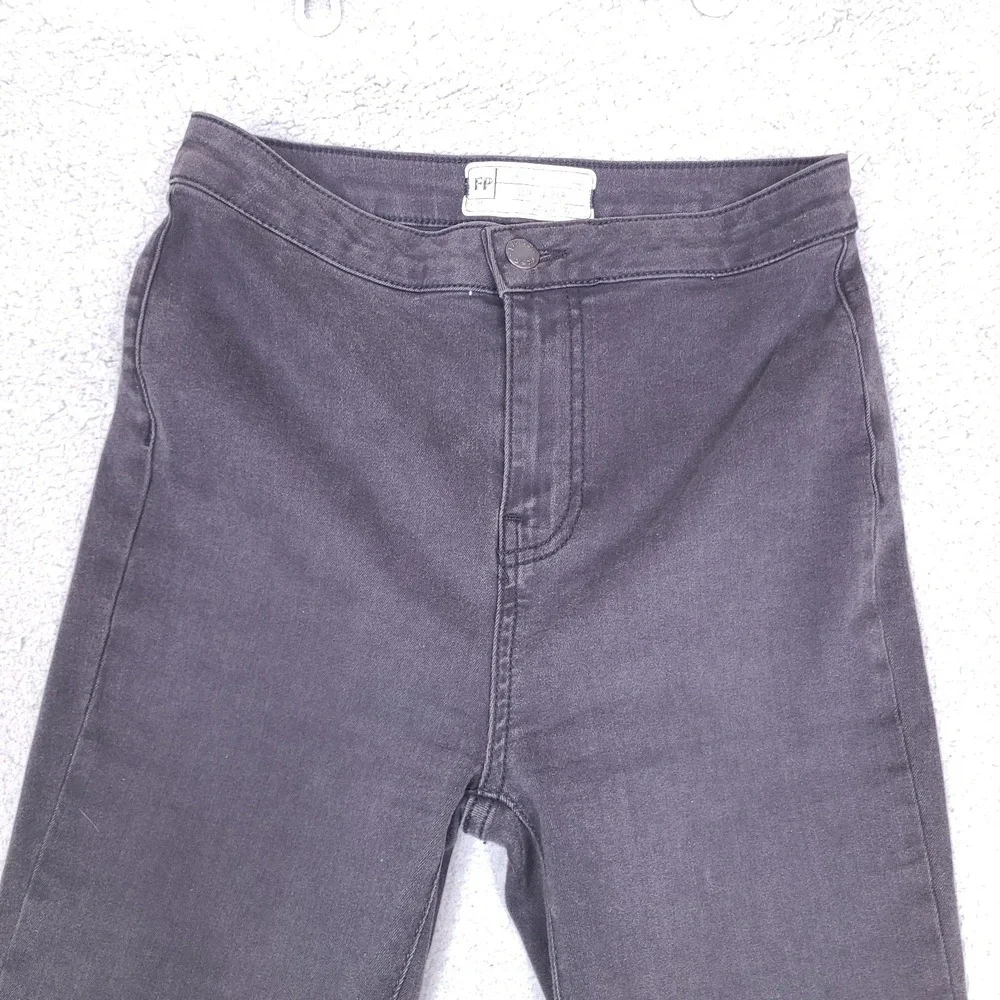 Free People Jeans Womens 26 Gray Charcoal Bell Bottoms Super Flare Denim Stretch